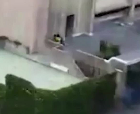 Üniversite bahçesinde güpegündüz ilişkiye girdiler! - Resim: 3