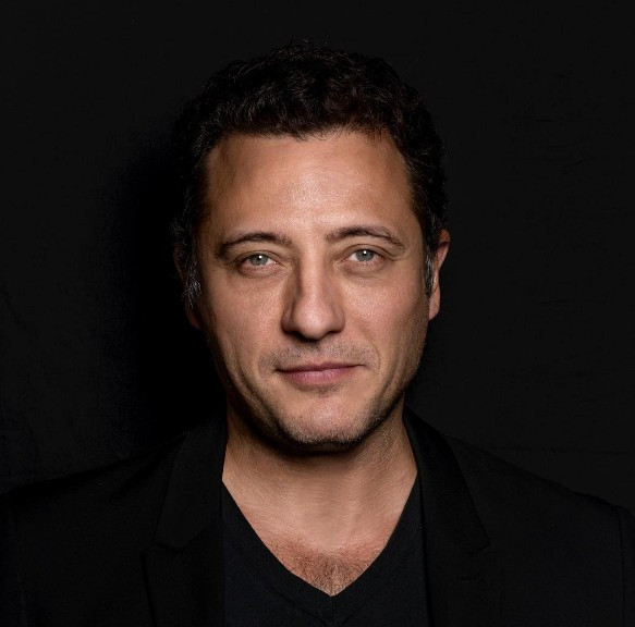 Yiğit Özşener'i fena dolandırdılar - Resim: 2