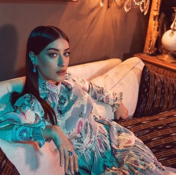 Setlere ara veren Hazal Kaya'dan müjdeli haber! Yeni projesi belli oldu - Resim: 3