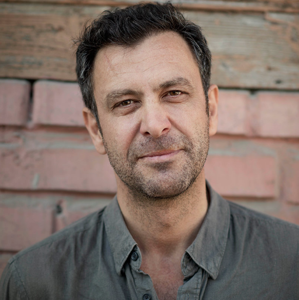 Nejat İşler imaj değiştirdi! Son hali bomba - Resim: 1