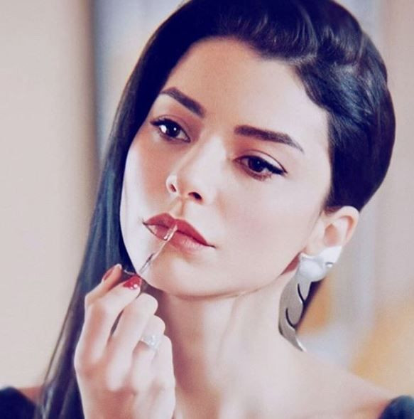 Merve Boluğur sevgili kriterlerini açıkladı! Kumral erkekleri görünce bir şeyler oluyor - Resim: 1