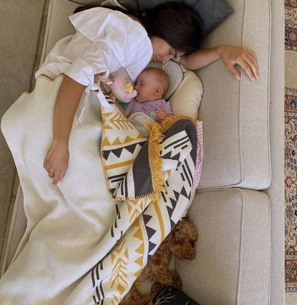 Saadet Işıl Aksoy'un bebeğini sapıklardan koruma yöntemi! Bakın ne yapıyor - Resim: 2