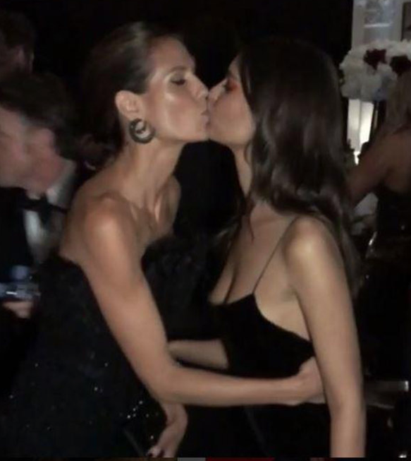 Damga vurdular! Sosyal medyayı sallayan öpüşme - Resim: 3