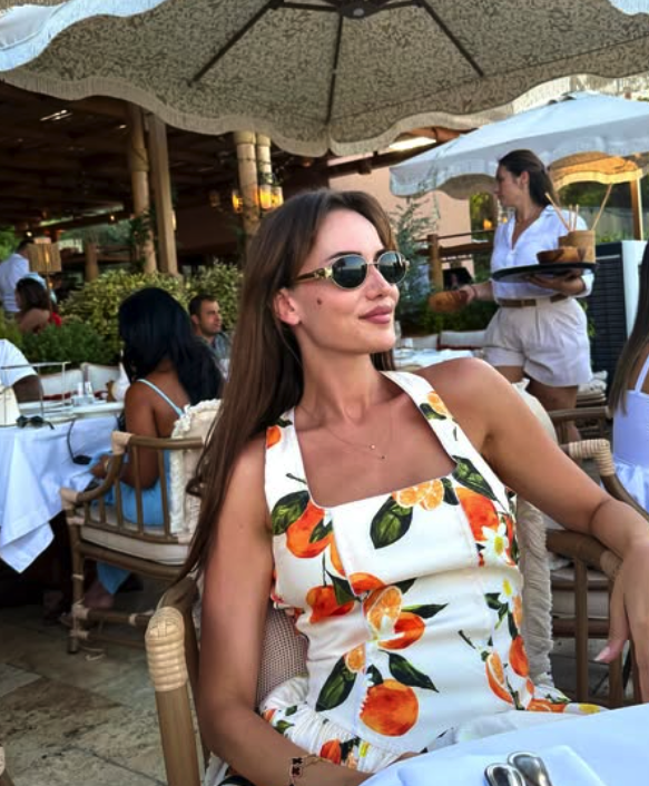 Fahriye Evcen sosyal medyayı yıktı geçti! O fotoğraflara beğeni ve yorum yağdı - Resim: 4