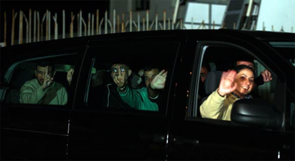 Tutsaklar Türkiye topraklarında... - Resim: 1