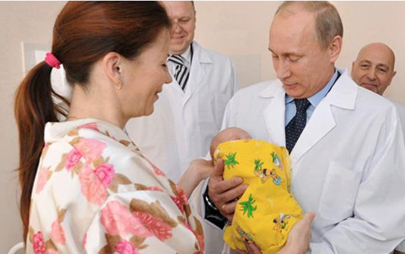 Liderler de çocukların yanında resmi duramıyor - Resim: 3