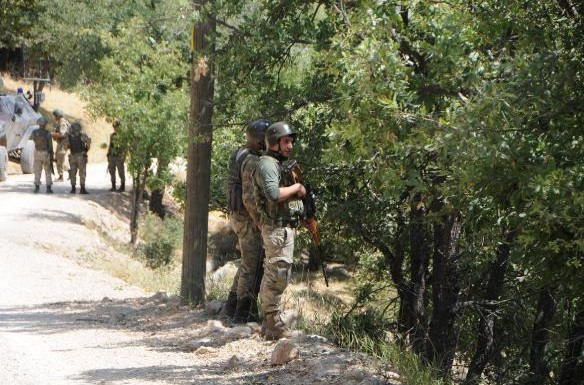 Tunceli'de hareketli saatler bölge ateş altına alındı - Resim: 3