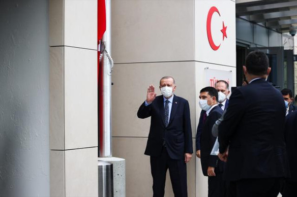 Cumhurbaşkanı Erdoğan, New York'ta Yeni Türkevi Binası açılış töreninde konuştu - Resim: 0