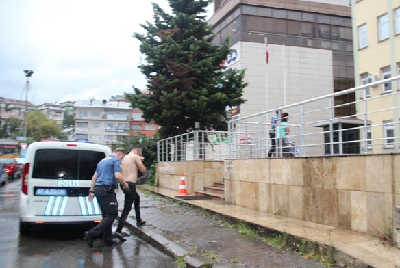 Yarı çıplak basılmıştı itiraf etti: Kocam erken gidecek bana gel - Resim: 4