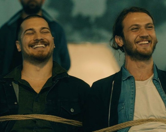 Çağatay Ulusoy'un yeni sevgilisi Buket Dizer mi beraber tatildeler - Resim: 2