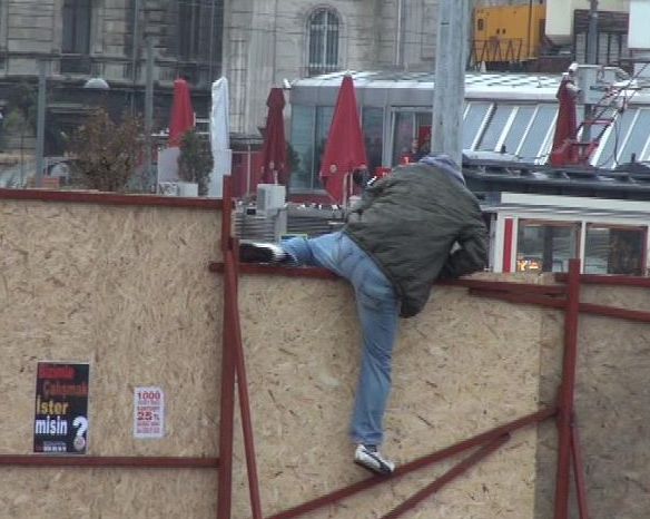 Şaka değil! Burası Taksim - Resim: 3