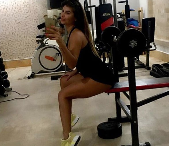 Tangalı pozlarını savundu! Hatice'nin 5 vakit namaz itirafı olay oldu - Resim: 4