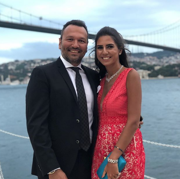 Ali Sunal baba oldu eşi Nazlı Kurbanzade bakın kimin kızı çıktı - Resim: 4