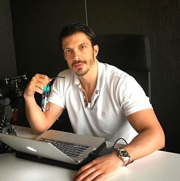 Ahlaksız teklifler bilerek kolunu kıranlar! Bunlar nasıl doktor - Resim: 4