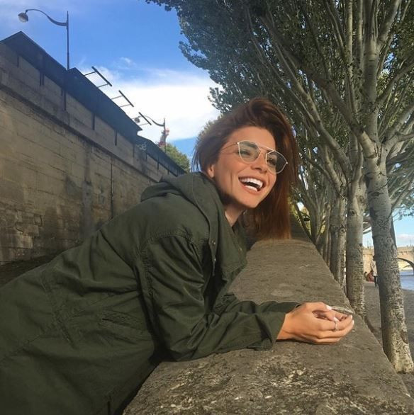 Merve Boluğur evde karantina günlerinde üniversiteye hazırlanıyor! - Resim: 2