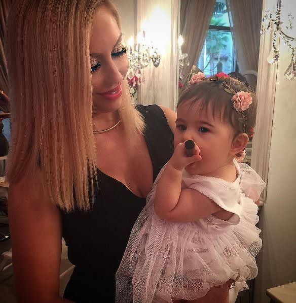 ABD'li güzellik uzmanı Ivy Sims'in çocuğu Serdar Bilgili'denmiş - Resim: 4