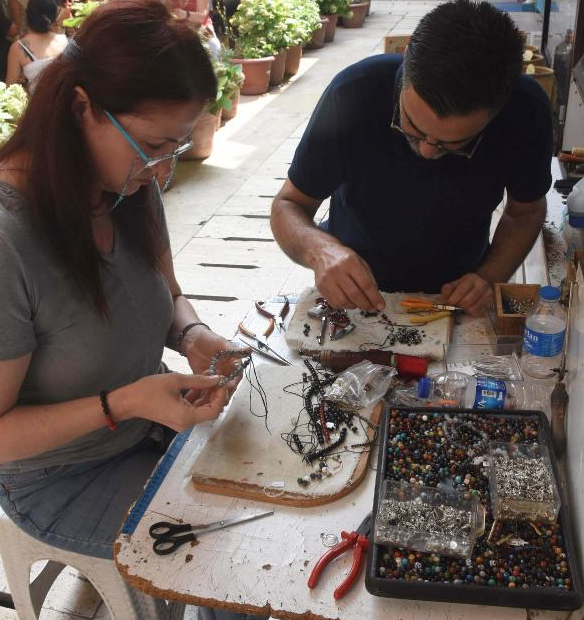 İzmir'de özel taşlarla tesbih yapıyor bu taşlar bir çok ilaçtan daha faydalı - Resim: 3