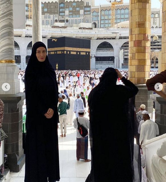 Manken Irmak Atuk annesi Sevim Atuk ile kutsal topraklara umreye gittiler! - Resim: 3