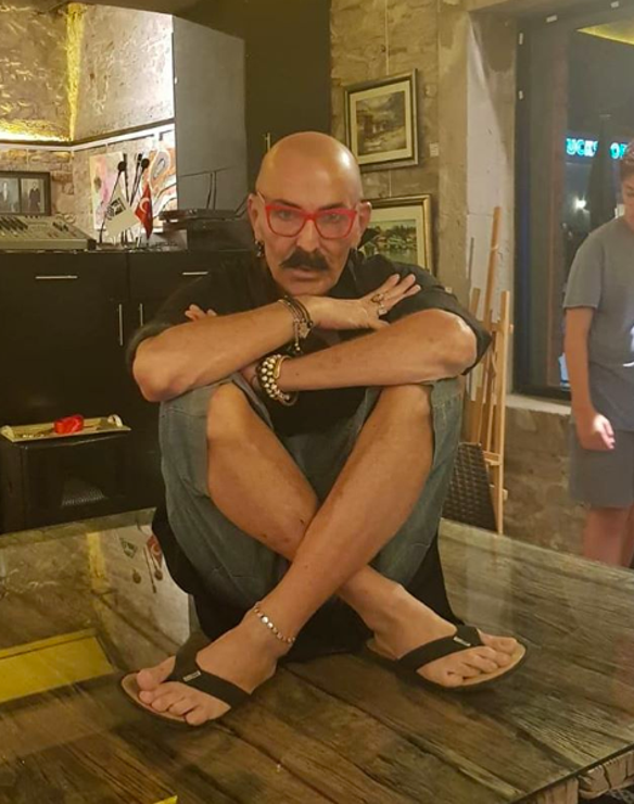 Cemil İpekçi kaç yaşında kaç kere evlendi ilk karısına bakın kimdir? - Resim: 2