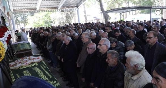 Ersun Yanal'ın vefat eden annesi Bahriye Yanal Denizli'de toprağa verildi - Resim: 1