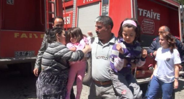 Kendini ateşin ortasına attı! - Resim: 2