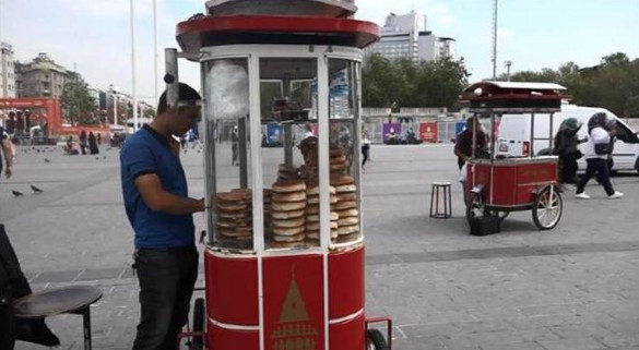 Fırtınaya direnen Taksim'deki simitçi konuştu - Resim: 3