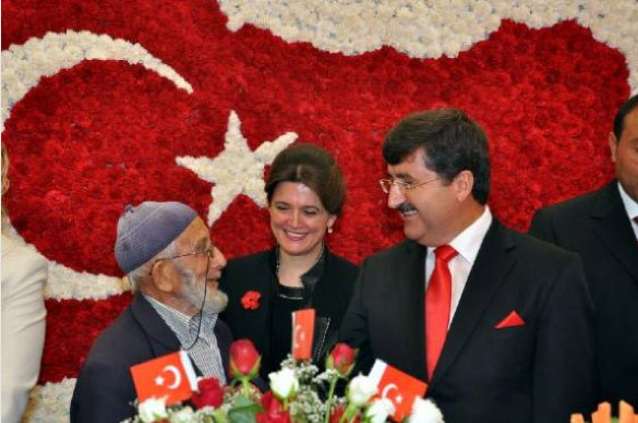 Pastanede kritik 29 Ekim kutlaması! - Resim: 1