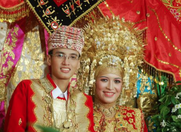 Burada erkekler gelin oluyor evden kovulunca ortada kalıyor - Resim: 1