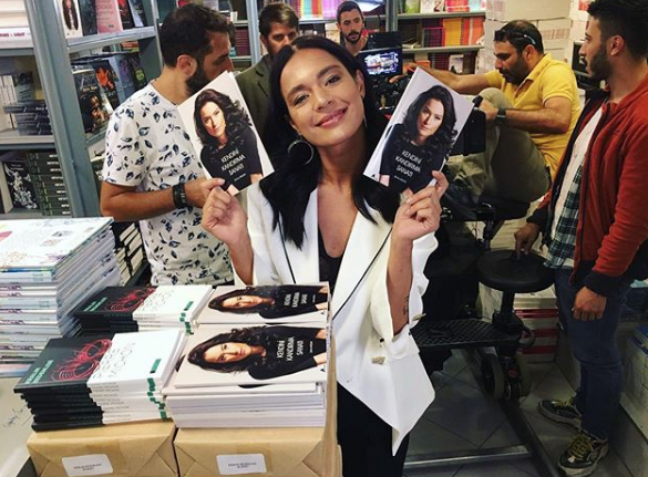 Yasak Elma'nın Zehra'sı Şafak Pekdemir'e bir de böyle bakın! - Resim: 2