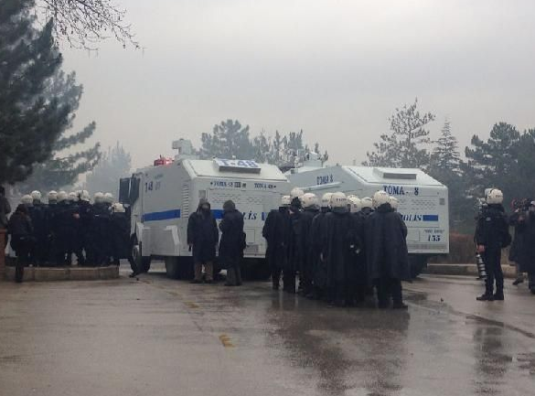 ODTÜ'de polis müdahalesi! İlk görüntüler - Resim: 3