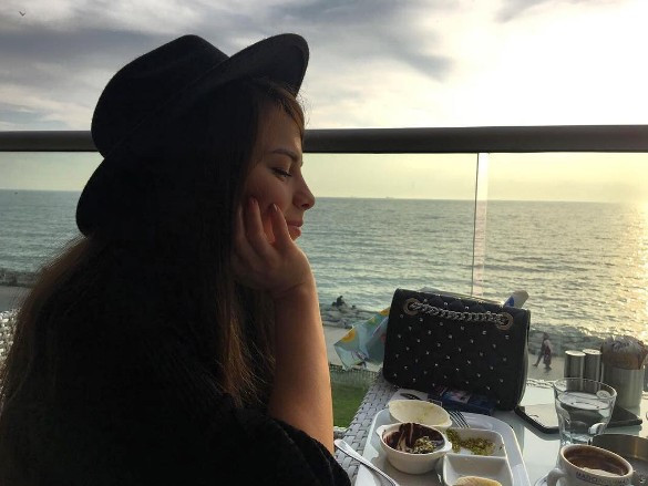 Rüzgar Erkoçlar'ın kalbini çaldı kimdir bu Tuğba Beyazoğlu? - Resim: 3