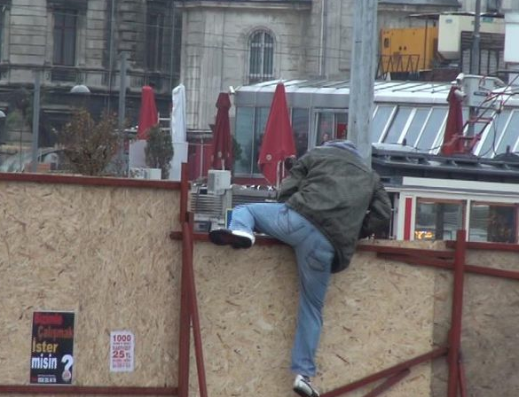 Şaka değil! Burası Taksim - Resim: 4