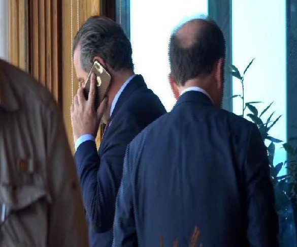 Basın toplantısı sırasında Erdoğan arayınca... - Resim: 2