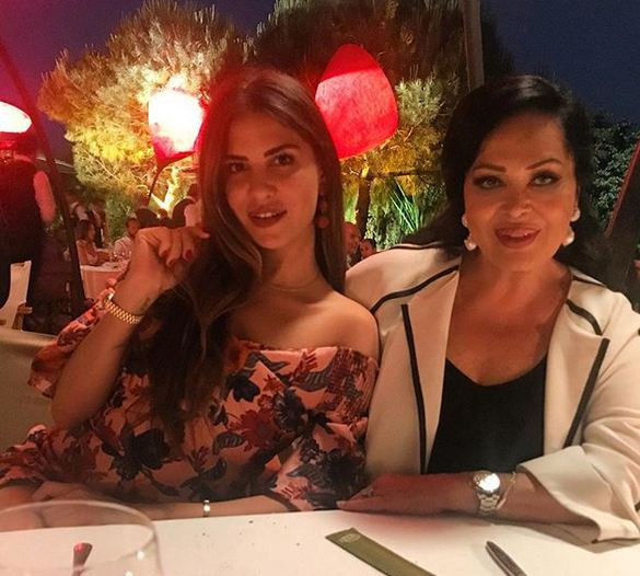 Türkan Şoray'a skandal gece! Çöp kamyonuna düştü  - Resim: 1