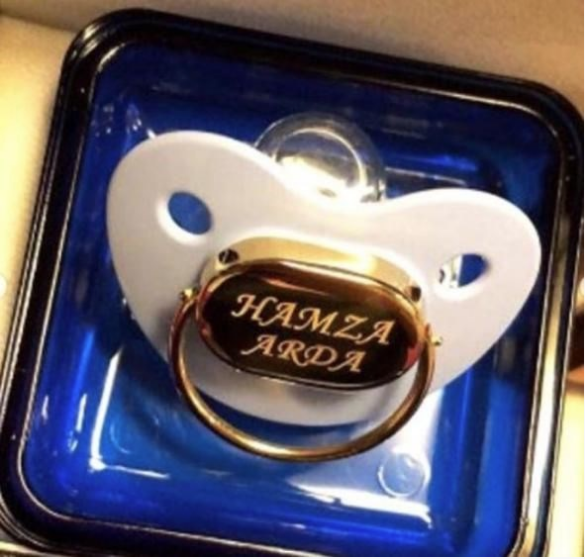 Amcası ferrari teyzesi ise altın emzik aldı - Resim: 4