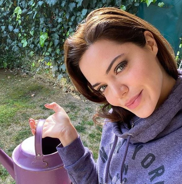 ATV Bir Zamanlar Çukurova oyuncusu Hilal Altınbilek estetik itirafıyla olay oldu! - Resim: 3