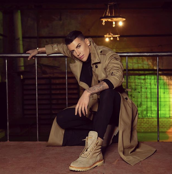 Tuvalette çektiği videosu olay olmuştu! Skandal videonun ardından bir kez daha özür diledi - Resim: 4