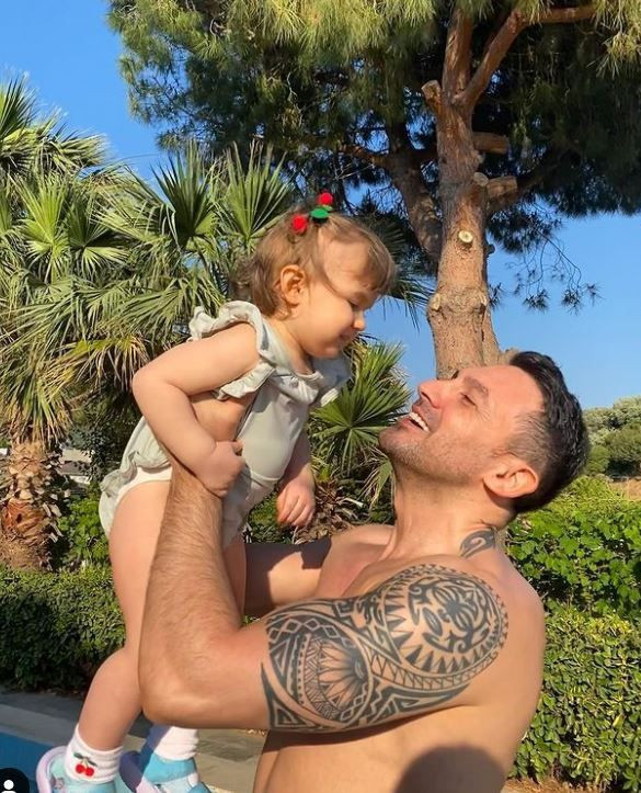 Ahmet Dursun ve Asena Demirbağ boşandı! Genç kadın hislerini sesi titreyerek anlattı - Resim: 4