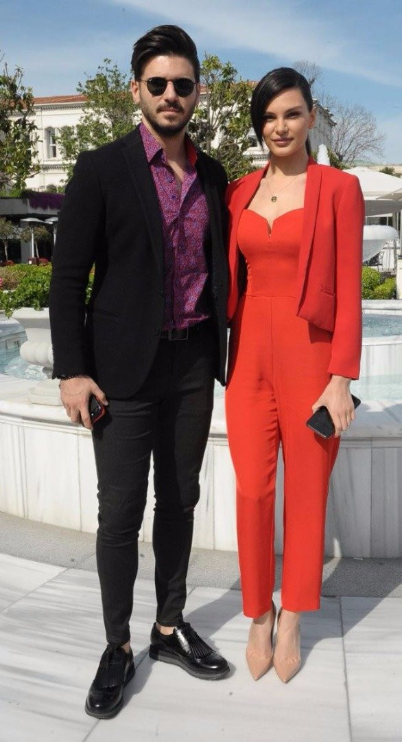 Öpüşme sahnelerine sinirlendi Almeda Abazi Siyah İnci setini bastı - Resim: 3