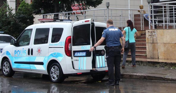 Yarı çıplak basılmıştı itiraf etti: Kocam erken gidecek bana gel - Resim: 3