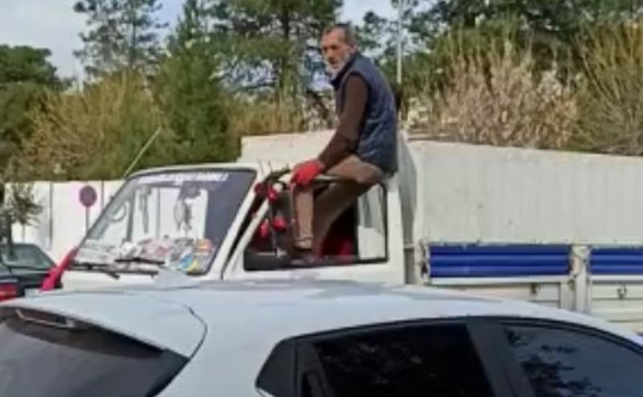 Mardin'de kamyoneti akılların alamayacağı bir şekilde sürdü trafikten men oldu - Resim: 2