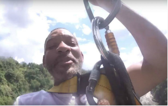 Metrelerce yüksekten atladı o anları canlı olarak yayınladı! - Resim: 1