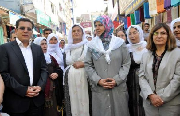 Canlı kalkanlar Çukurca yolunda - Resim: 1