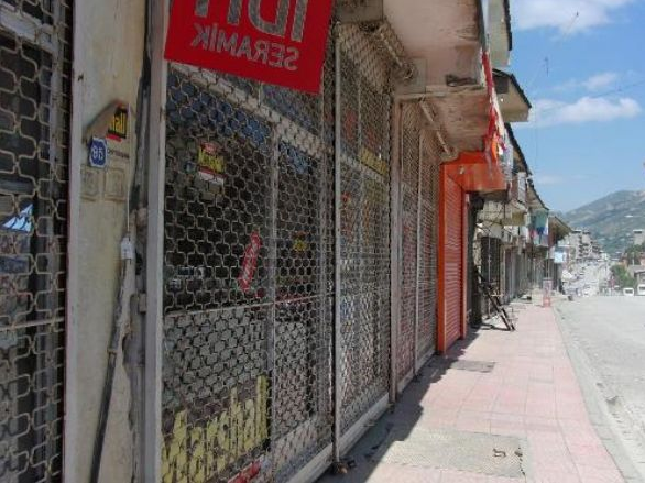 Şemdinli hayalet kente döndü - Resim: 4