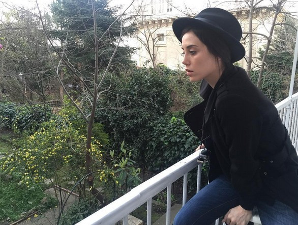 Cansu Dere'den dudak uçuklatan istek! - Resim: 3