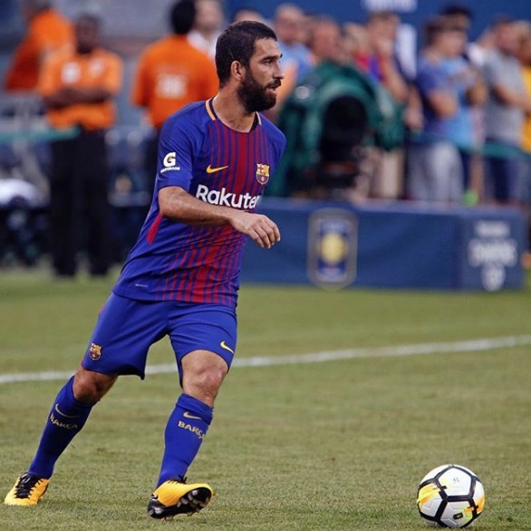 Arda Turan dün ayrıldı bugün aşk bombasını patlattı kiminle birlikte  - Resim: 1