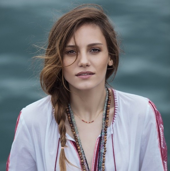 Ateşböceği'nin Aslı'sı Nilay Deniz'in nişanlısına bakın düğün yakın - Resim: 1