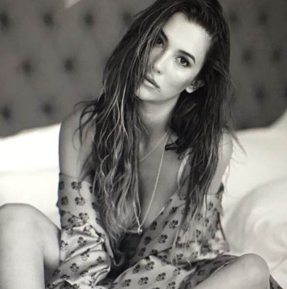 Leyla Lydia Tuğutlu'dan olay tatil pozu!  - Resim: 1