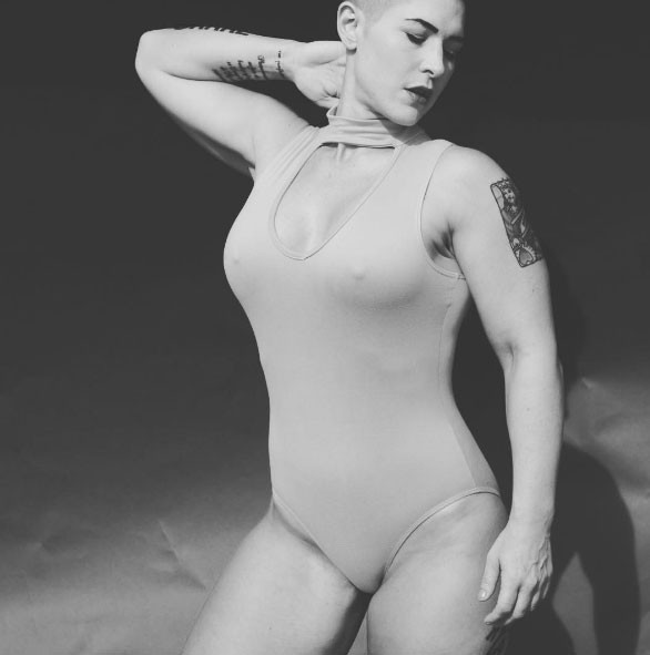 Karpuzu bacaklarının arasında parçaladı! İnanılır gibi değil - Resim: 4