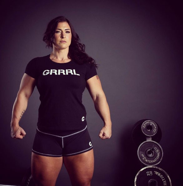 Karpuzu bacaklarının arasında parçaladı! İnanılır gibi değil - Resim: 1